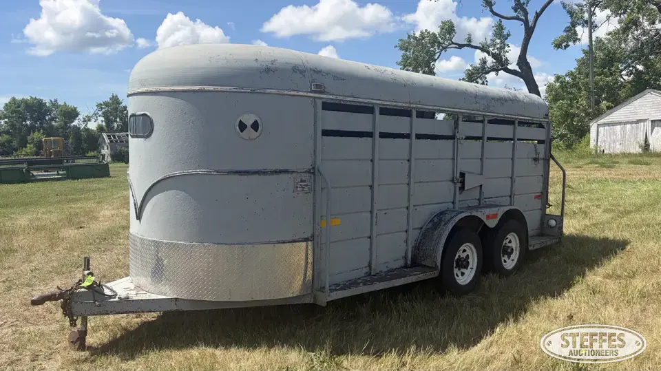 1993 CM Trailers Bumper Livestock Trailer