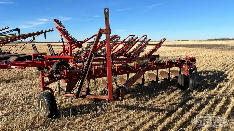 Melroe 903 Plow