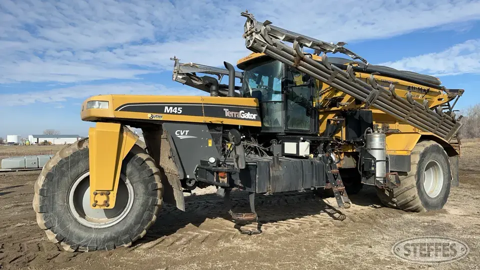 2015 TerraGator 9300 Self-Propelled Dry Applicators-Spreaders-Floater