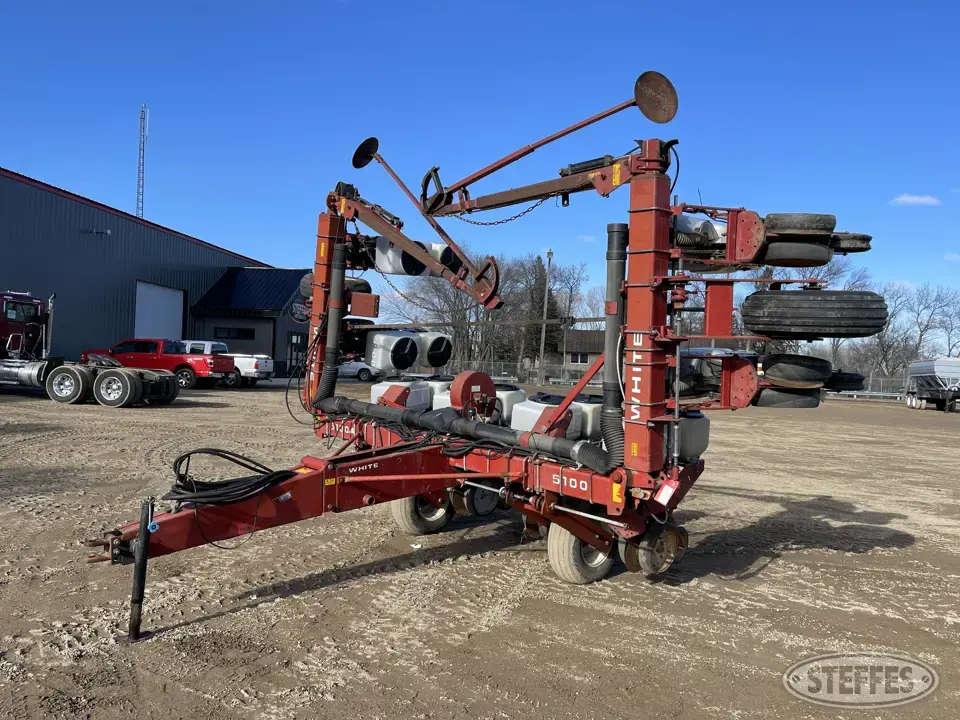 White 5100 Less Than 12 Row Planter