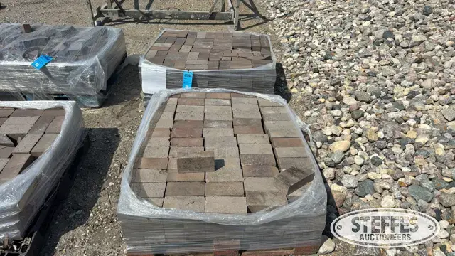Approx. (431) landscape bricks