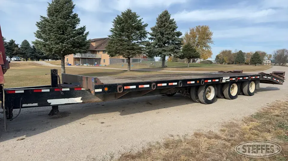 2006 Towmaster T-50 Flatbed Trailer