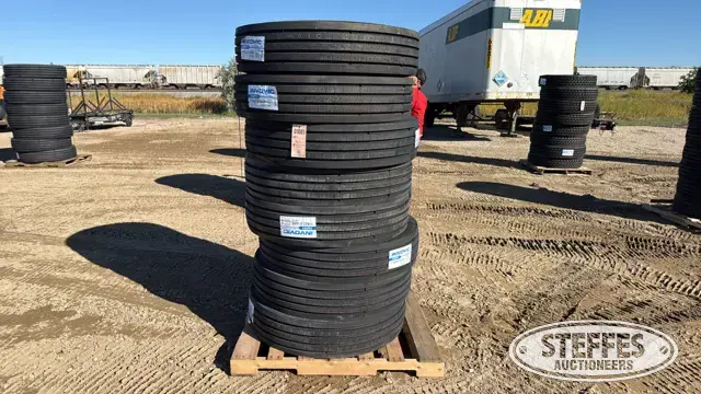 (8) Invovic FM591 11R22.5 tires