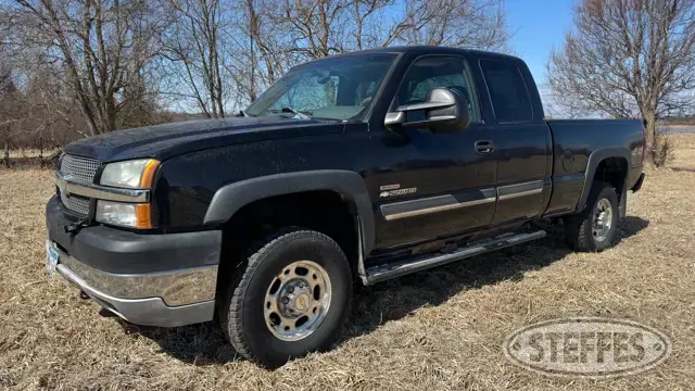 2003 Chevrolet Silverado 2500HD LS