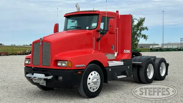 2001 Kenworth T600B