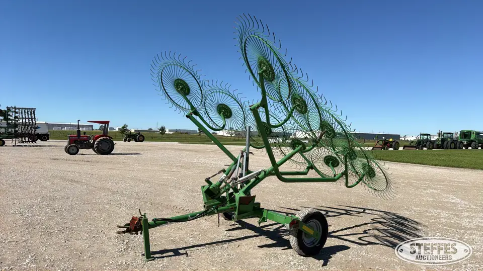 2008 Frontier WR1010 Rake