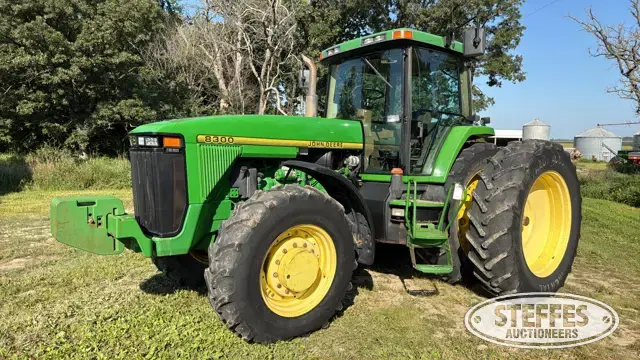 1996 John Deere 8300