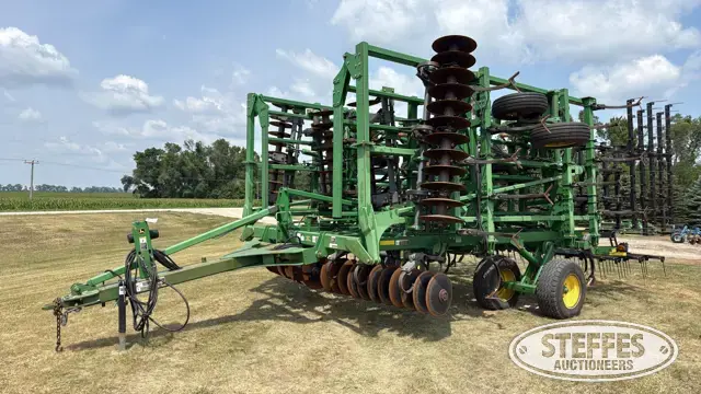 2007 John Deere 2310