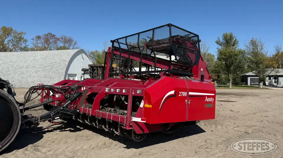 2013 Amity 2700 Sugarbeet Harvester