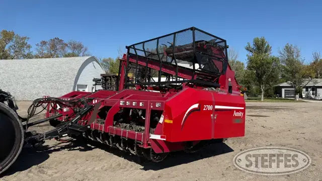 2013 Amity 2700