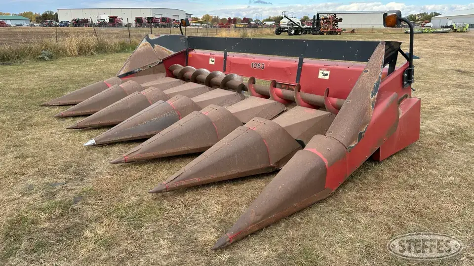1996 Case IH 1063 Corn Head
