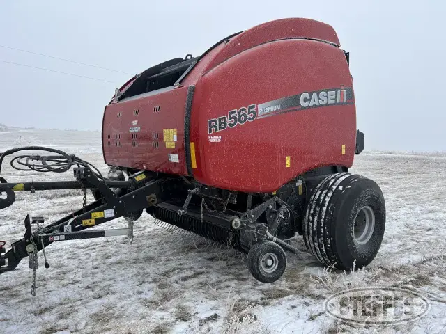 2019 Case RB 565 Premium