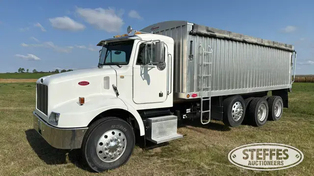 2003 Peterbilt 330