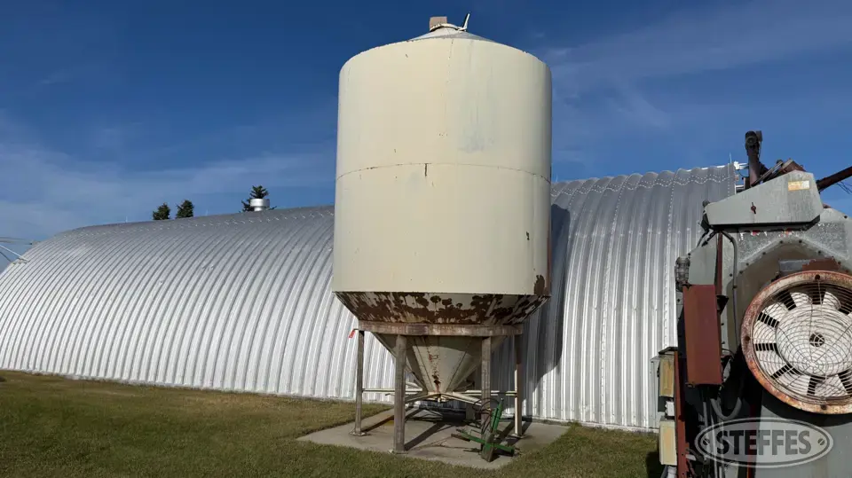 Lorrich hopper bin