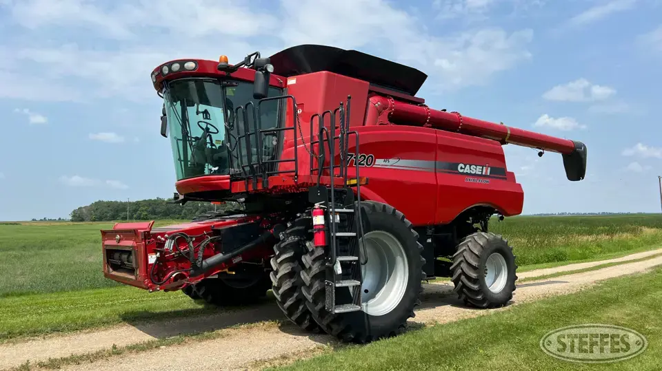 2009 Case IH 7120 Combine