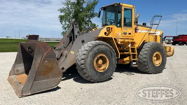 1999 Volvo L220D