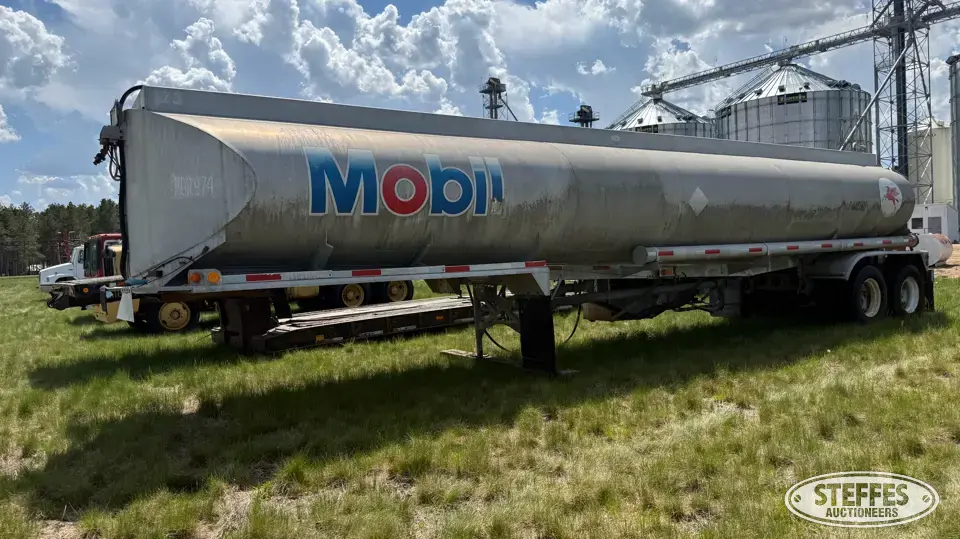1973 Fruehauf TAG F2 FDT Tank Trailer