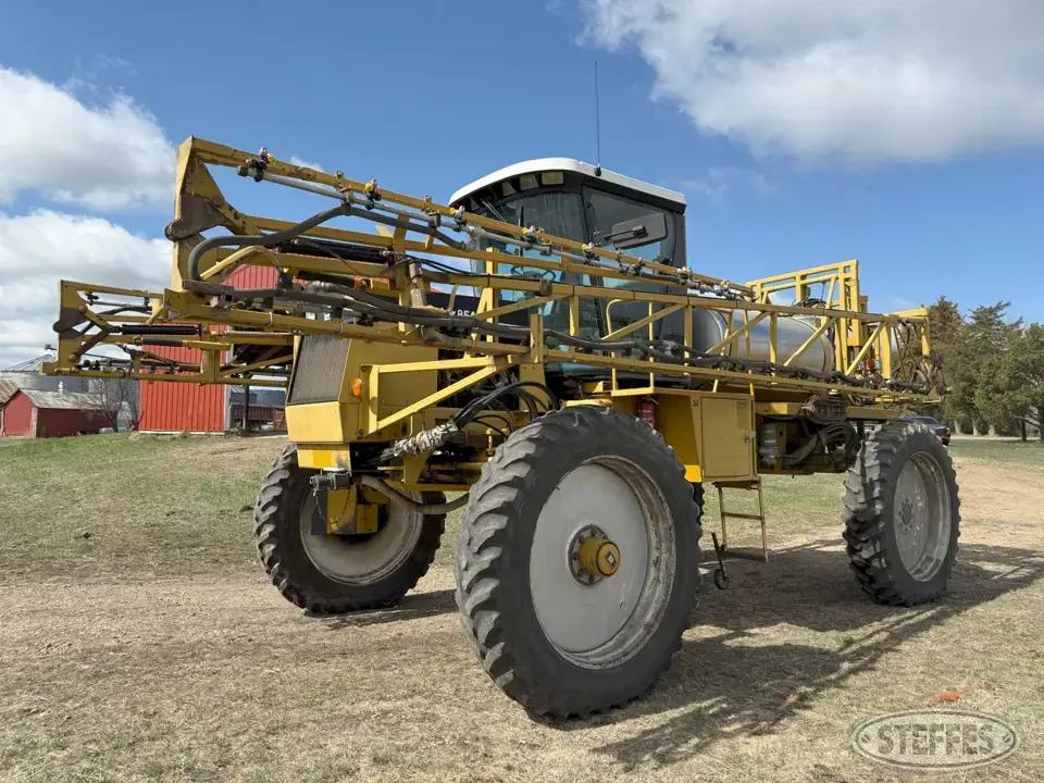 AG-Chem RoGator 854 Self-Propelled Sprayer