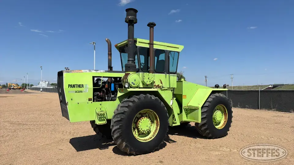 Steiger Panther ST325 4WD Tractor