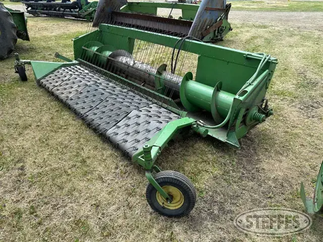 John Deere 112