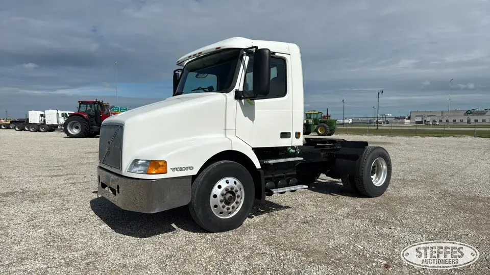 2000 Volvo VNM Conventional Truck without Sleeper