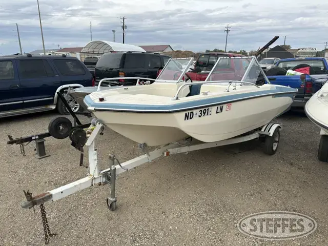 1975 Glastron
