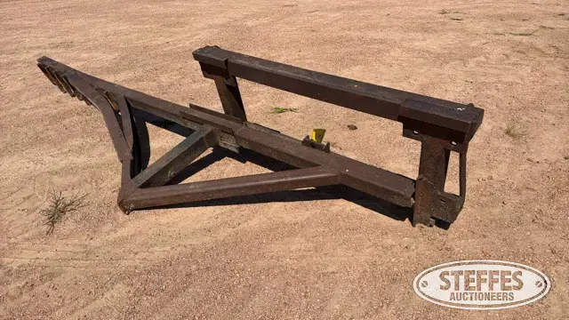 Skid steer freestall groomer attachment