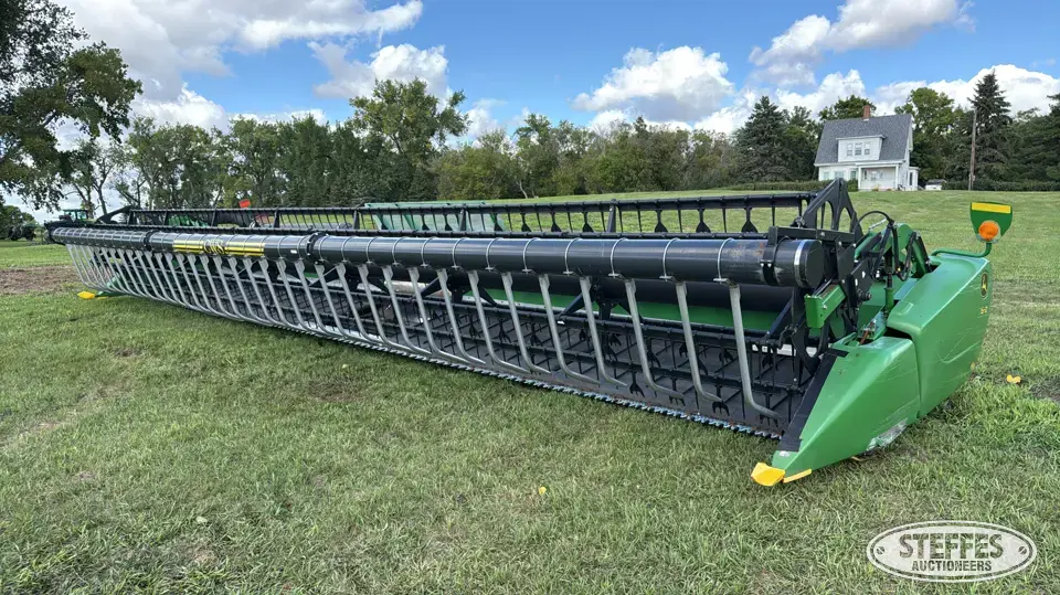 2014 John Deere 635FD Draper Head