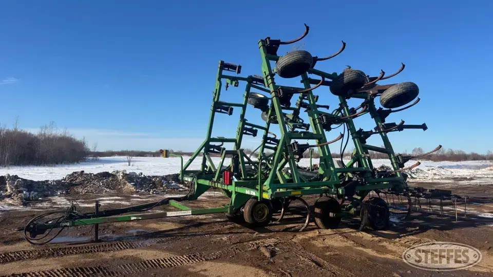 Summers Super Chisel Chisel Plow