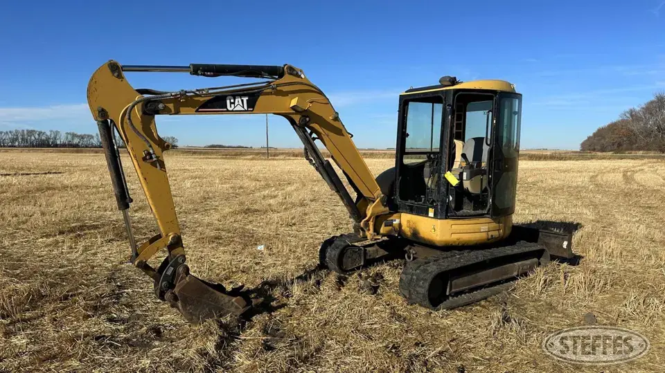 2005 CAT 305CR Mini-Excavator