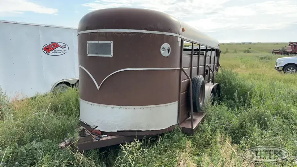 1982 WW Bumper Livestock Trailer