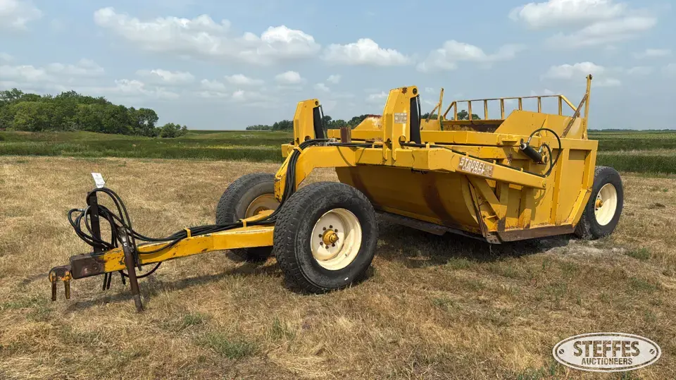 Strobel Ind. Inc. 12 Yard Pull Scraper
