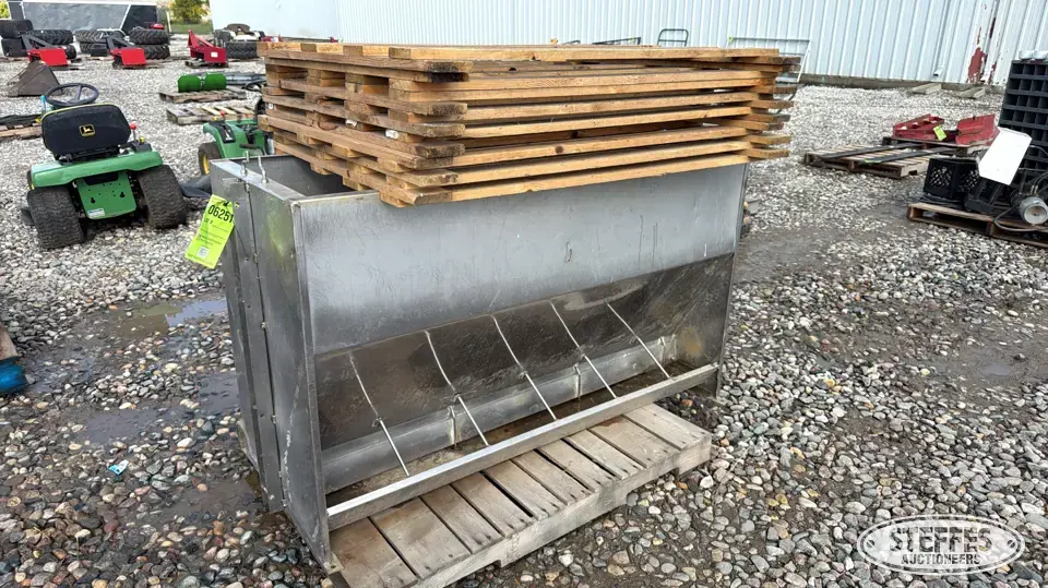 Hog feeder Feeders and Bunk