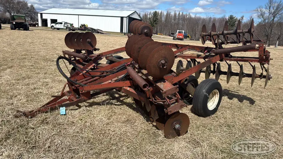 International 470 Disc