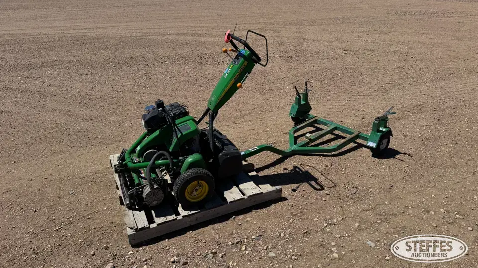 John Deere 220 E-Cut Hybrid Push Mower