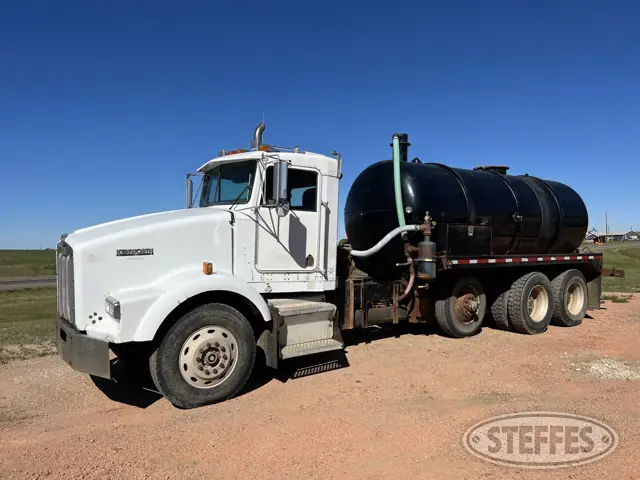1996 Kenworth T800B