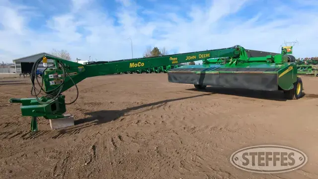 2016 John Deere 956