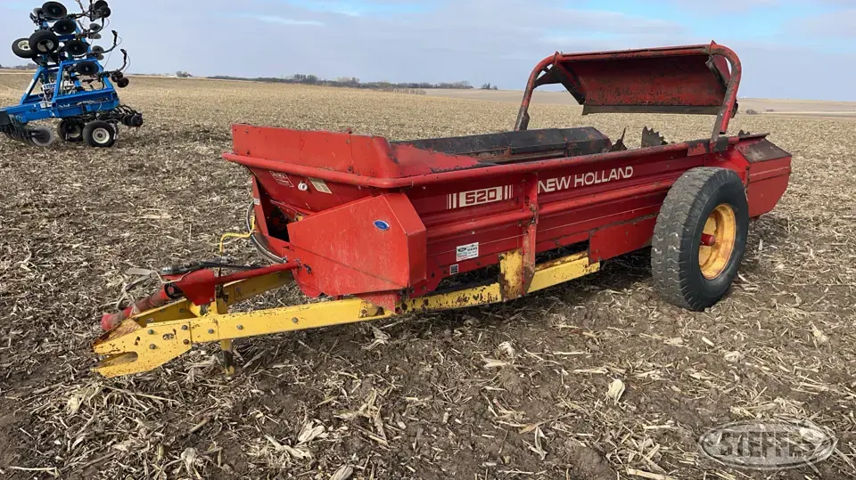 New Holland 520 Manure Application Equipment