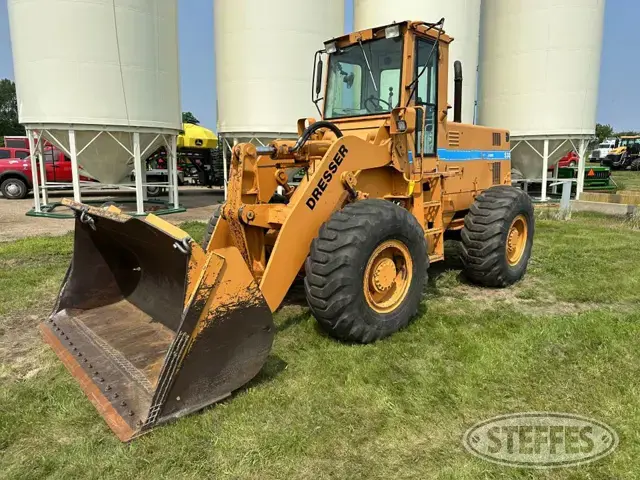 1985 Dresser 530