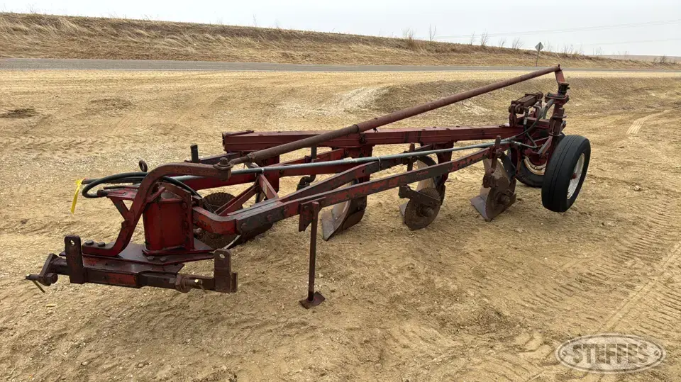 International 540 Plow