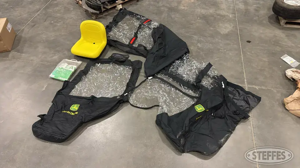 John Deere soft cab Lawn and Garden Accessory