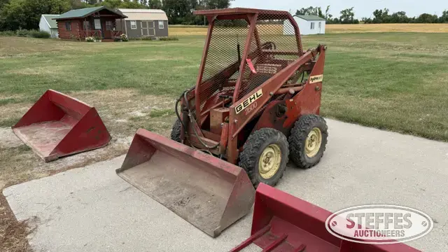 1975 Gehl 2500