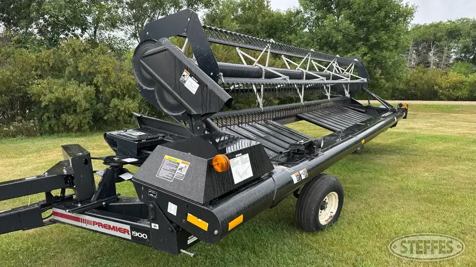 Premier 1900 Pull-Type Swather
