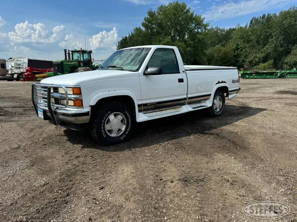 1996 Chevrolet Silverado 1500 Half Ton Pickup