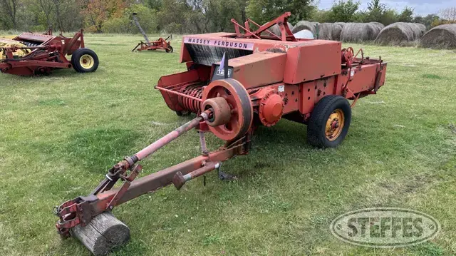 Massey Ferguson 124