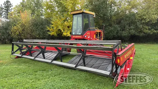 1984 Versatile 4400