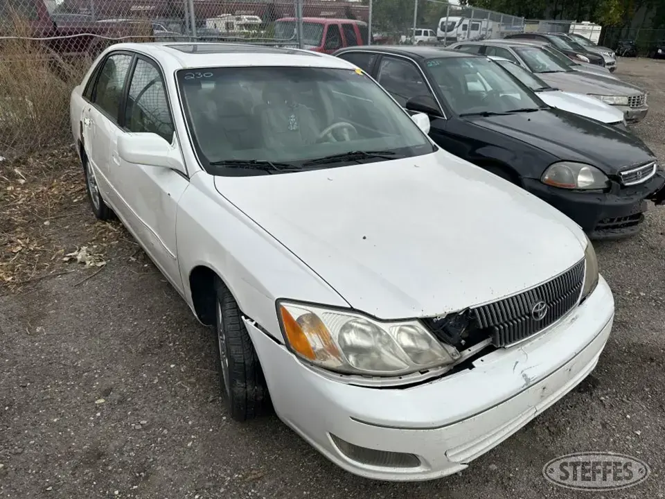 2000 Toyota Avalon Car