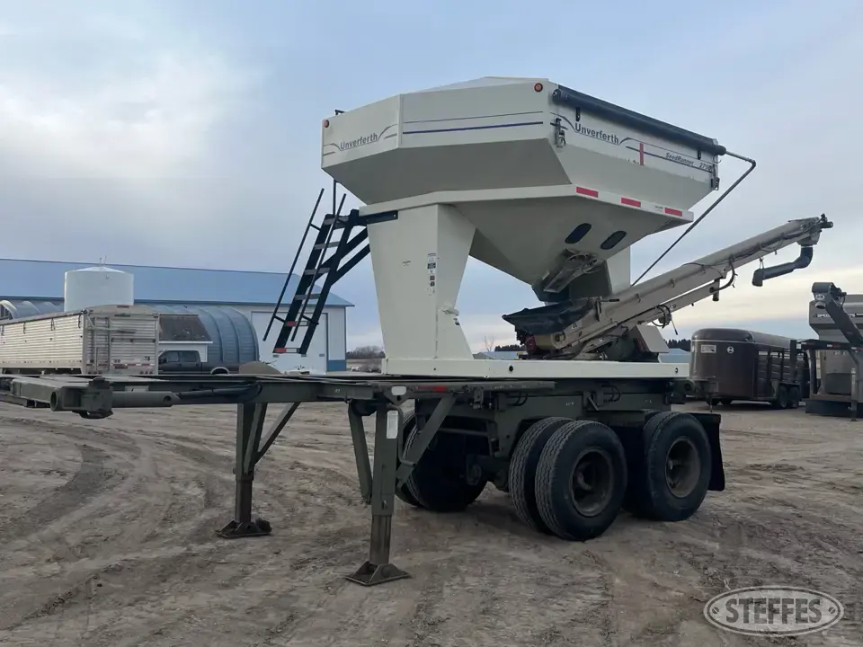 Unverferth 2750 Bulk Seed Tender Trailer