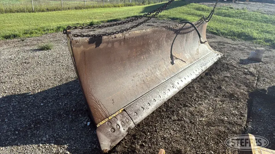 CAT D8T-A Dozer Attachment