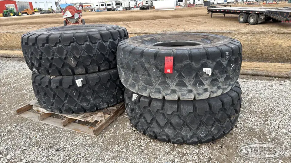 (4) Firestone VersaBuilt AP 23.5R25 tires Construction Equipment Tire